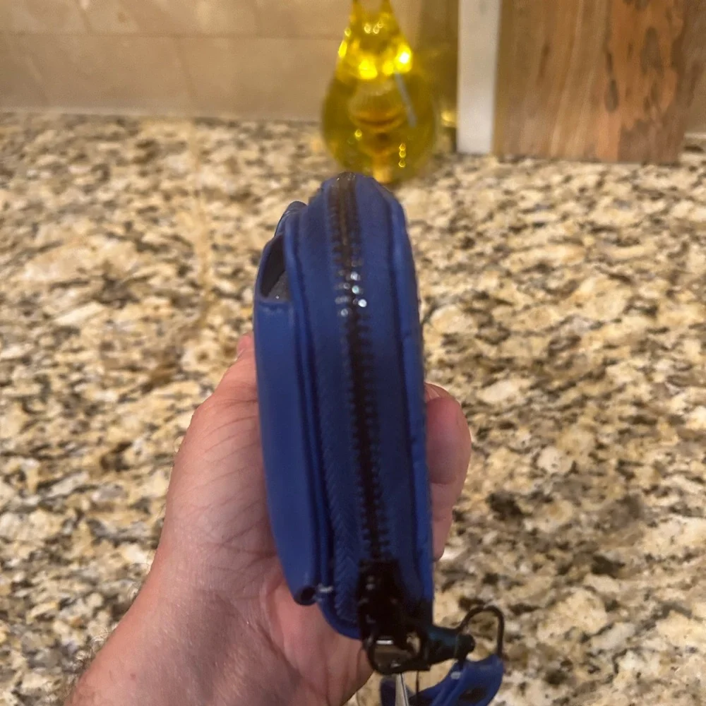 Badgley Mischka Long Wallet Electric Blue Organizer Zip Around 8x4 Brand New - Picture 6 of 11